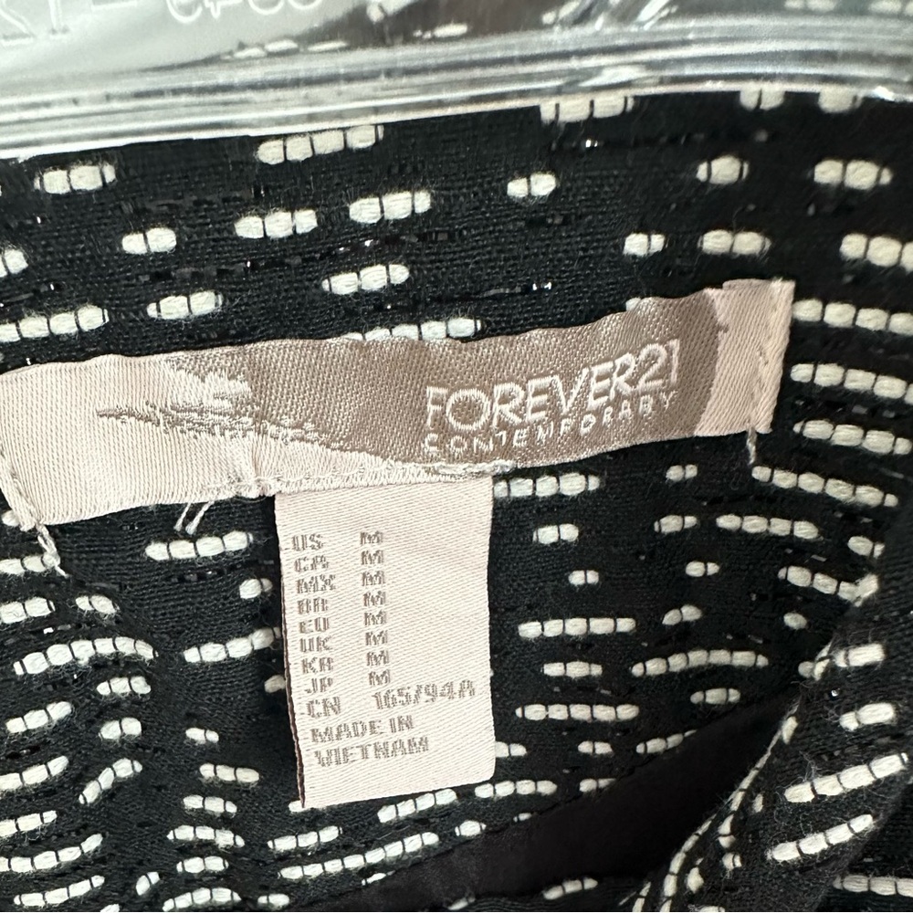 Forever 21 Black and White Abstract Dress - Picture 2 of 7